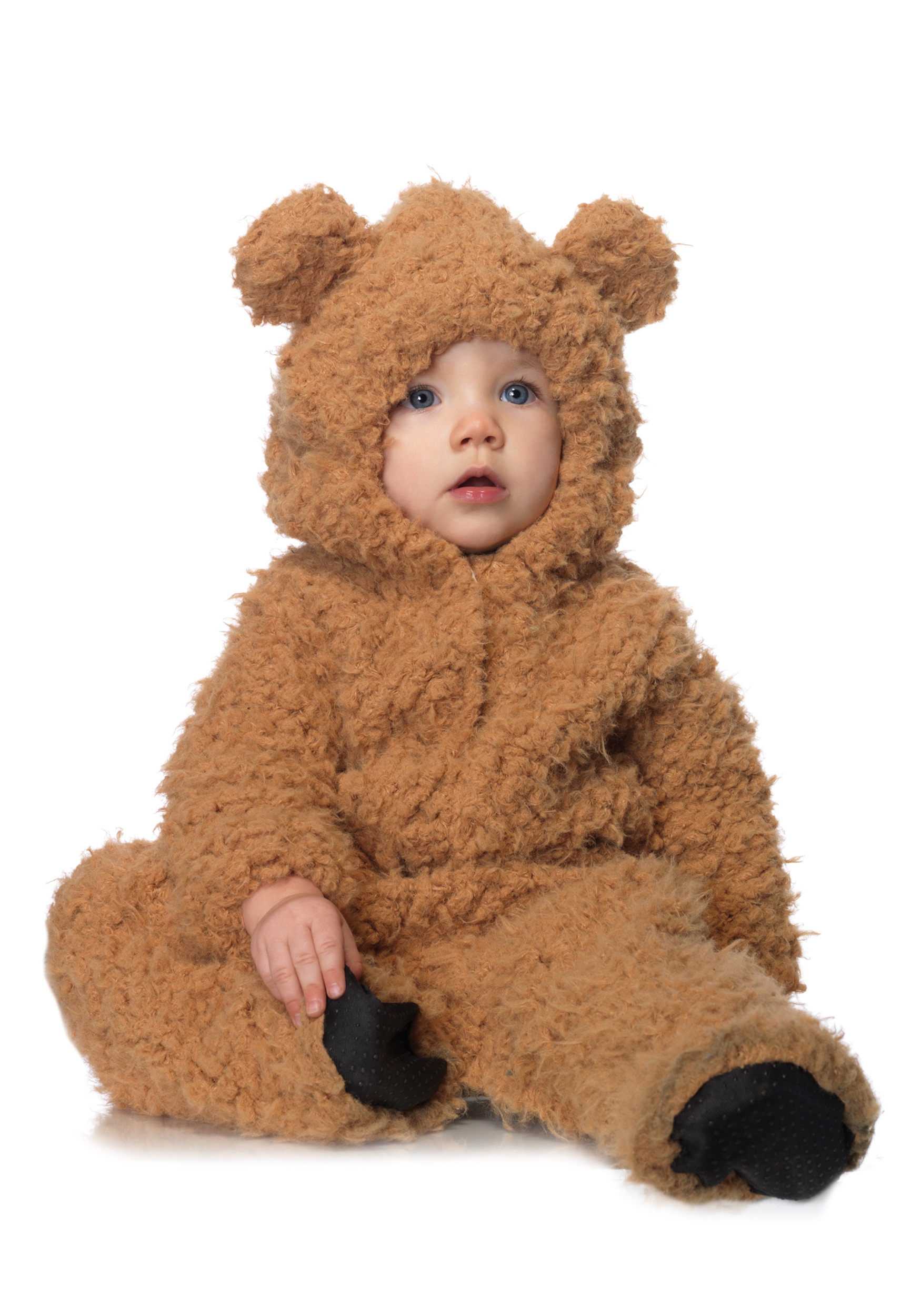 Малыш в костюме медведя