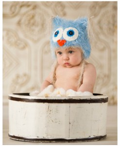 Infant Blue Yarn Owl Hat